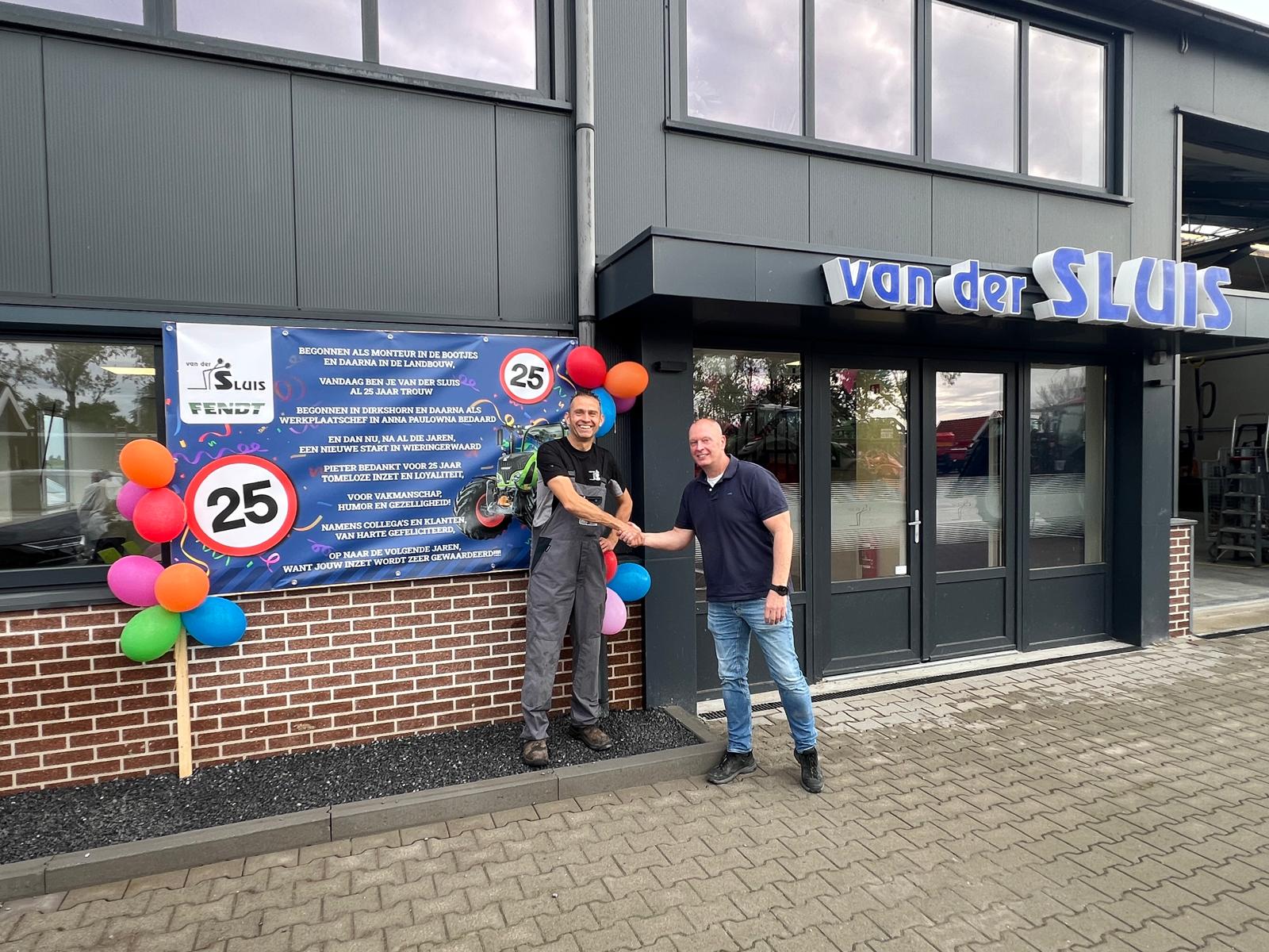 Pieter van Kooten, 25 jaar in dienst!